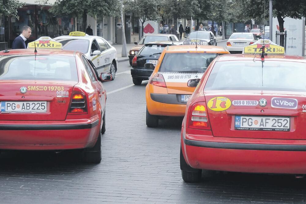 Taksi, Podgorica, Foto: Zoran Đurić