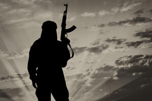 Le Drian: Još 500 francuskih džihadista u Iraku i Siriji