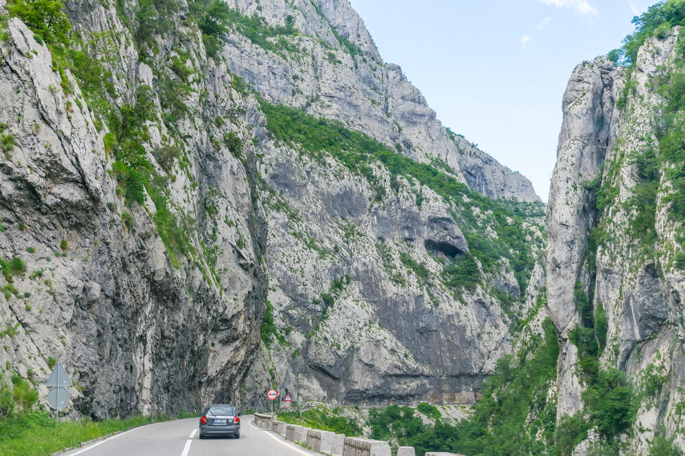 Vožnja Crna Gora, stanje na putevima, Foto: Shutterstock