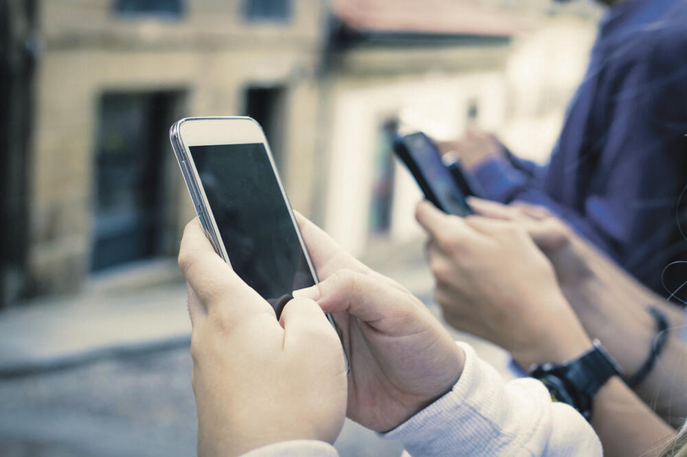 mobilni telefoni, Foto: Shuterstock