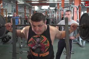 Da li je ovo najjači čovjek na svijetu: Pogledajte šta sve može...