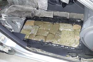Uhapšen Podgoričanin, u vozilu pronađeno oko 33 kilograma skanka