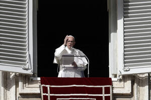 Papa minutom ćutanja odao počast žrtvama napada u Egiptu