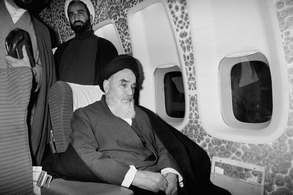 Homeini se vratio u Teheran 1. februara 1979., Foto: Thierry Campion/AP