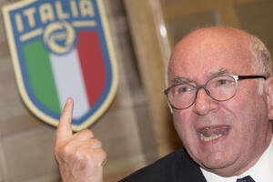 Na stubu srama: Tavekio optužen za seksualno uznemiravanje