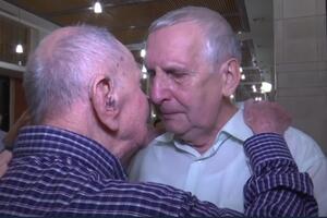 Susret koji će vam natjerati suze na oči: 102-godišnjak se sreo sa...