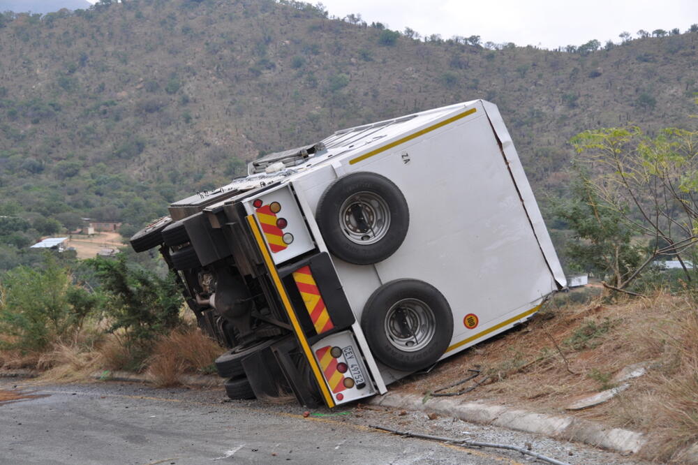 Autobus, nesreća, Foto: Shutterstock