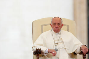 Papa će danas ugostiti 4.000 beskućnika