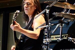Preminuo Malkolm Jang, gitarista grupe AC/DC