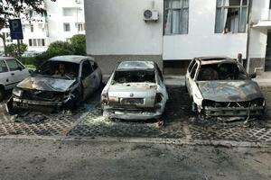 Bar: Izgorjela tri auta