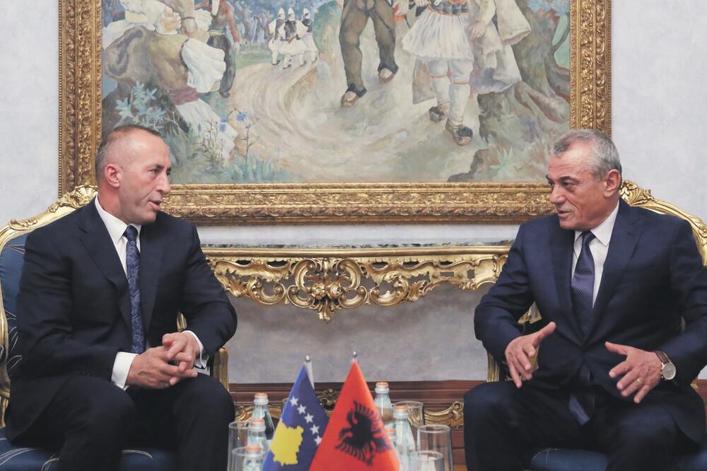 Ramuš Haradinaj, Gramoz Ruči, Foto: Parlament.al