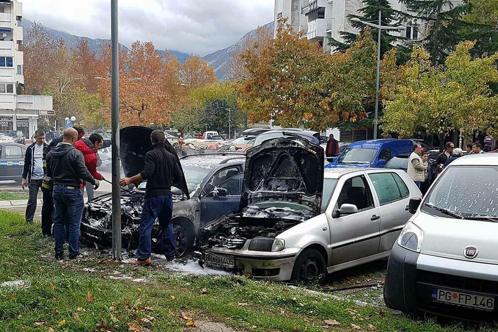 Zapaljen auto, Savo Pavićević, Foto: Radomir Petrić