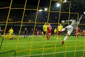 Bajern silan u Dortmundu, Lajpcig izbio na 2. poziciju
