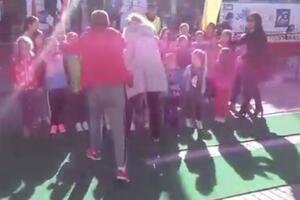 Pozvali djecu da pjevaju učesnicima Podgoričkog maratona pa ih...