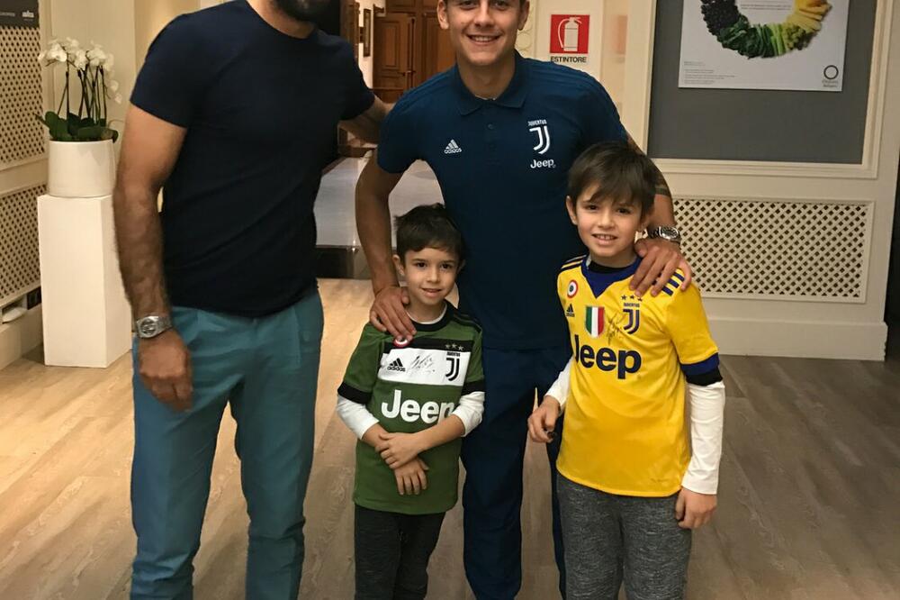 Mirko Vučinić, Paolo Dibala, Foto: Twitter.com