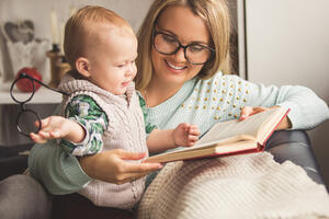 Zašto bebama treba čitati i prije nego što progovore
