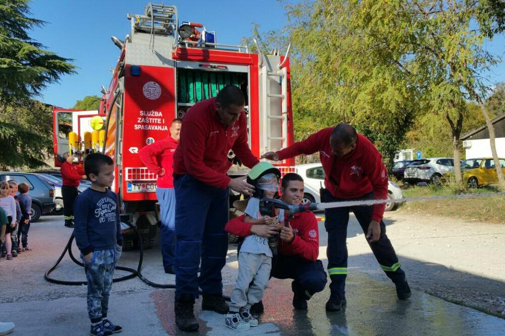 Tivat, vatrogasci, Foto: Služba zaštite i spasavanja Tivat