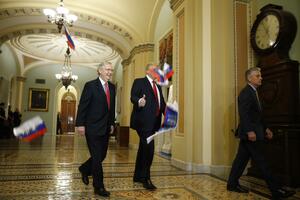 Kapitol Hil: Trampa gađali ruskim zastavama