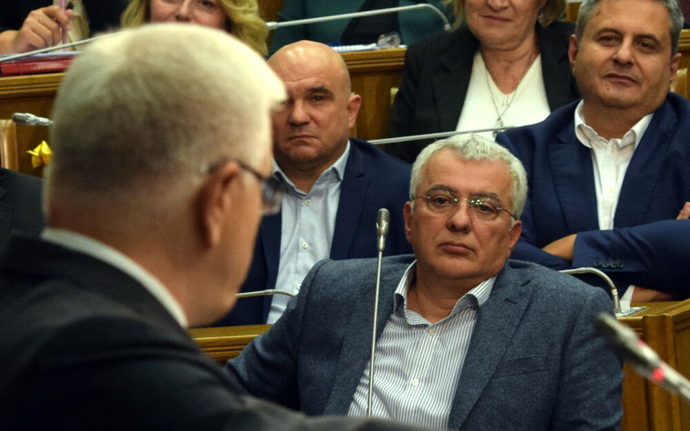 Premijerski sat, Andrija Mandić