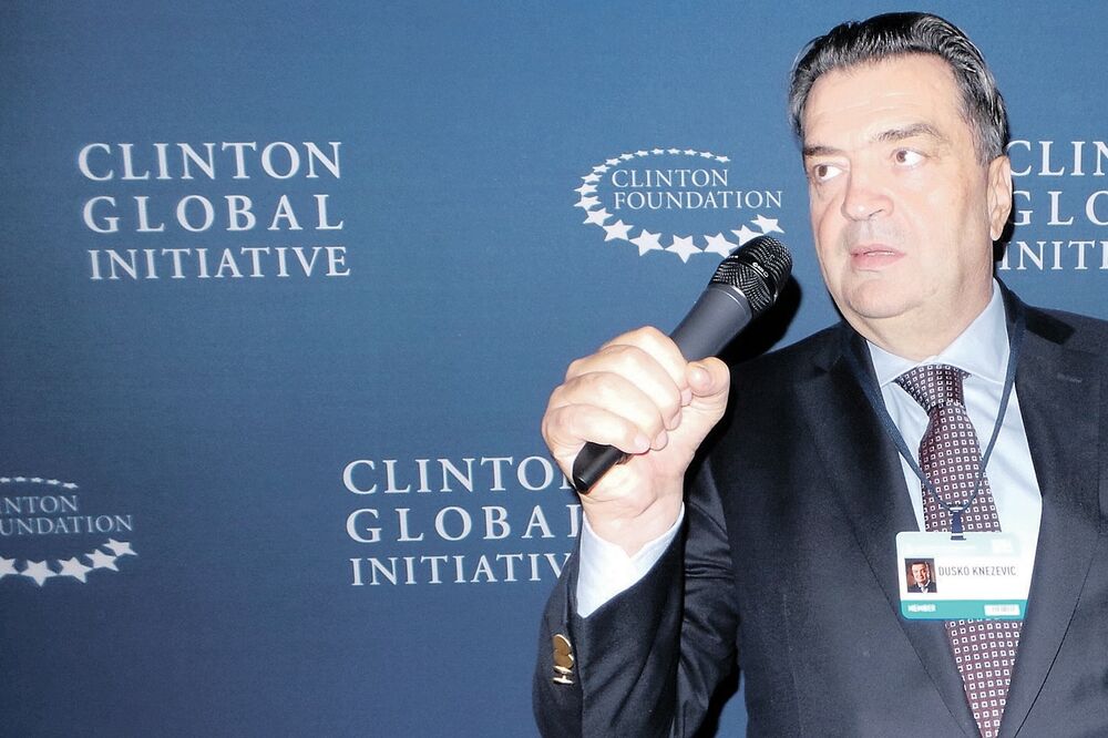 Duško Knežević (Novine)