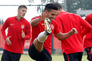 Jo-Jo i Falkao napadaju Portugalce