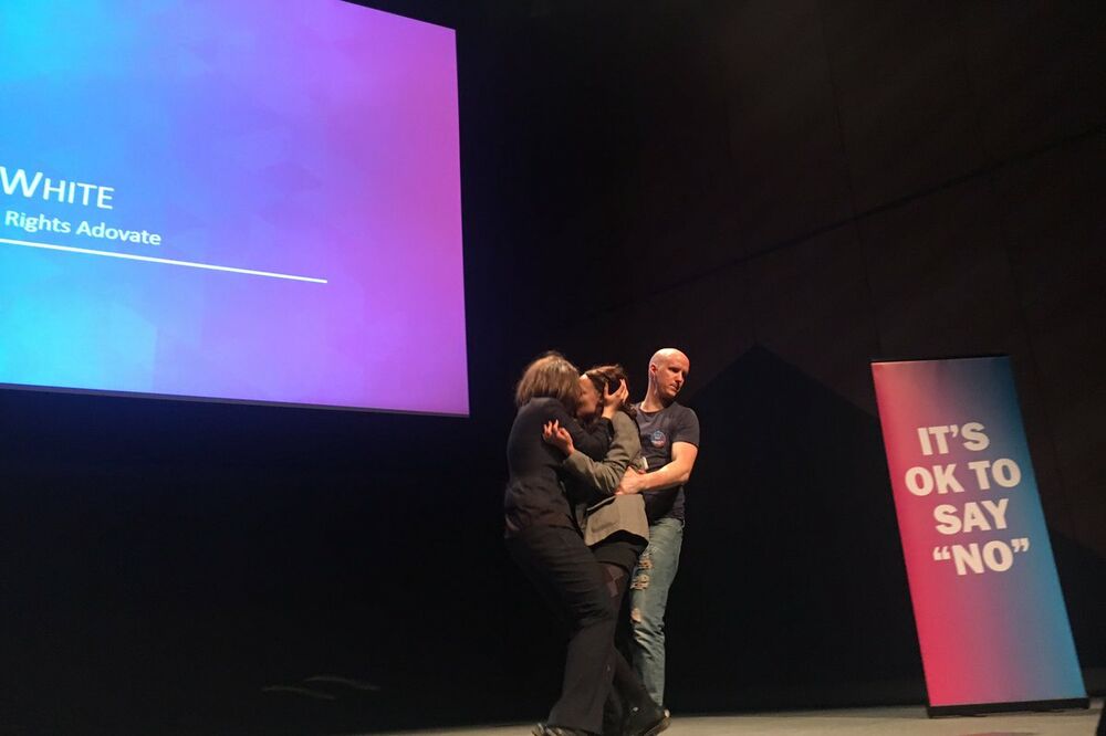 Poljubac, Foto: Twitter