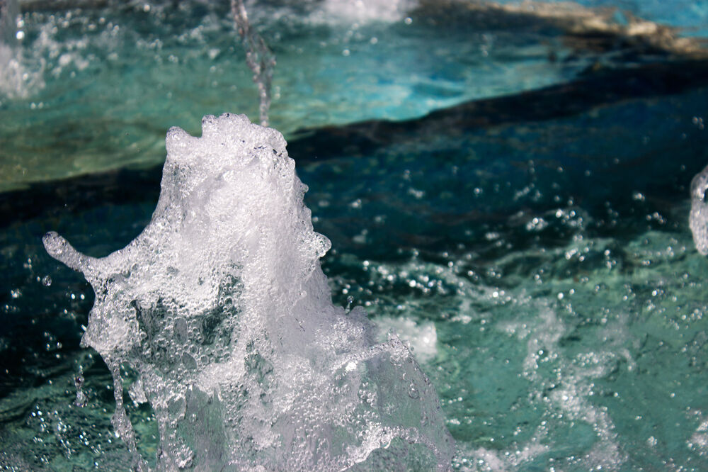 mineralna voda, Foto: Shutterstock