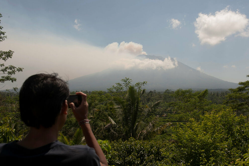 vuklan Agung, Foto: Reuters