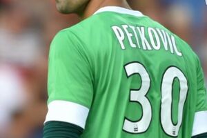 Petković čuva Lorijen na vrhu