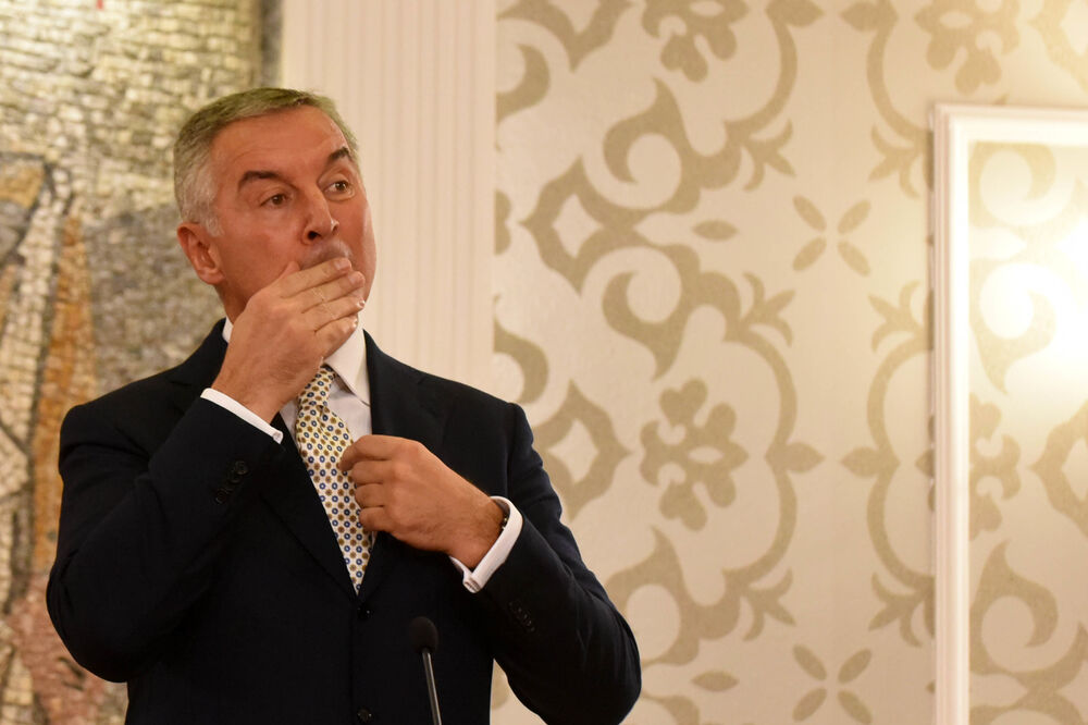 Nije nudio ostavku i pored optužbi bivšeg saradnika: Đukanović, Foto: Boris Pejović