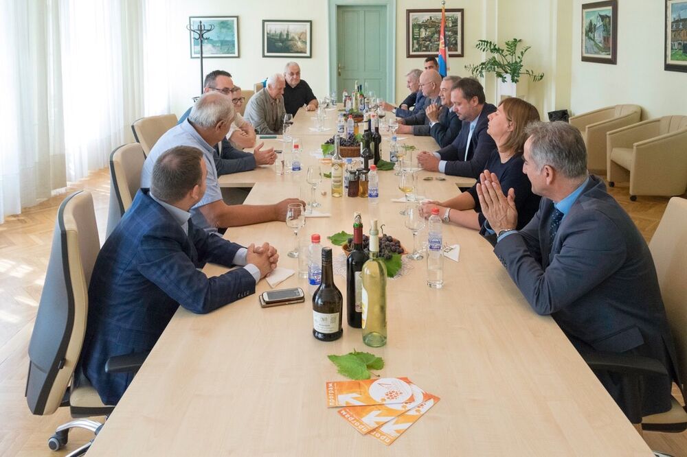 delegacija Tivat, Sremski Karlovci, Foto: Opština Tivat