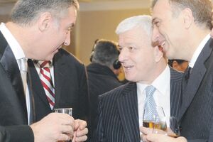 Moramo li vraćati kralja?