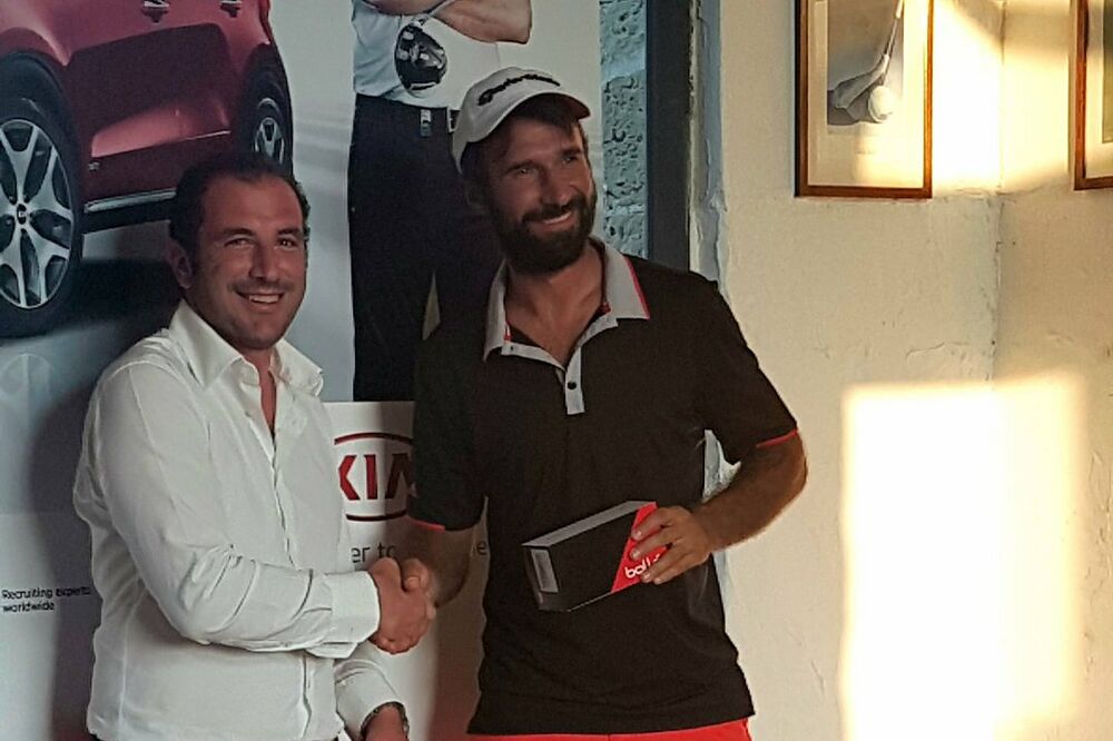 Mirko golf, Foto: Twitter