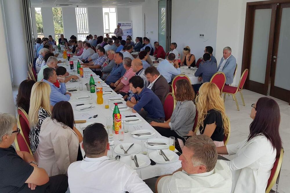 Glavni odbor Nove, Foto: Nova