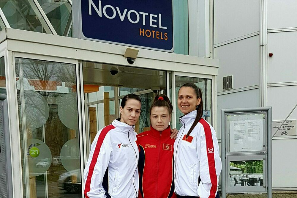 Marina Raković, Jelena Maksimović, Dragana Konjević, Foto: KK Omladinac
