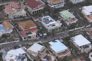 Razoreno ostrvo Sveti Martin u Karibima sprema se i za drugi uragan