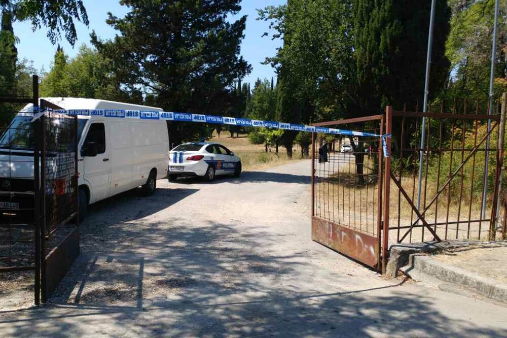 Tivat, kompleks Župa, policija, Foto: Siniša Luković