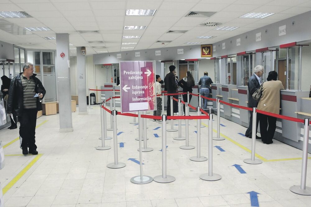 MUP, limenka, Foto: Boris Pejović