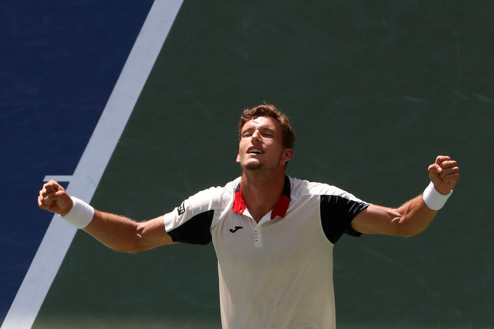 Busta, Foto: Reuters