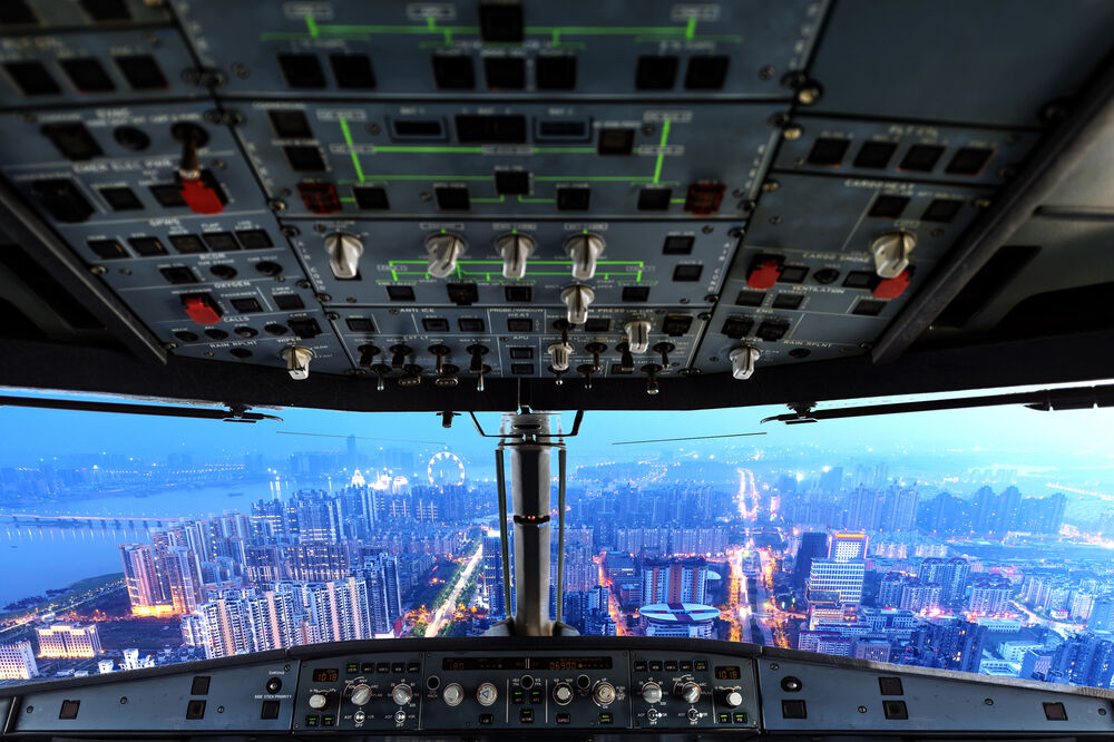 avion, piloti, kokpit, Foto: Shutterstock