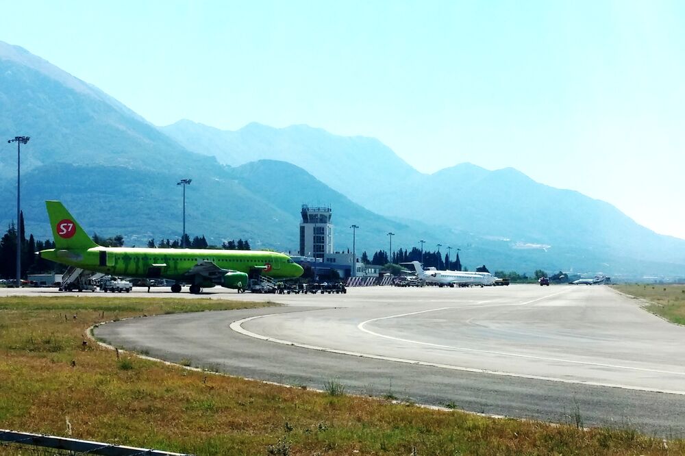 Aerodrom Tivat, Foto: Siniša Luković