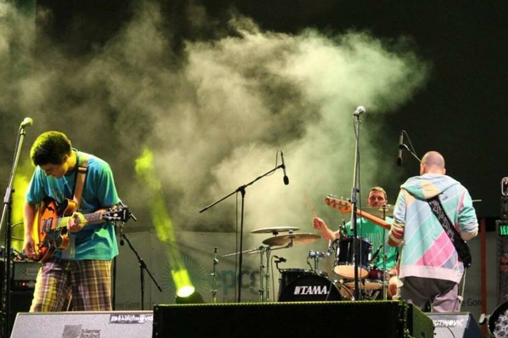 Zoon Politikon, Foto: Privatna arhiva