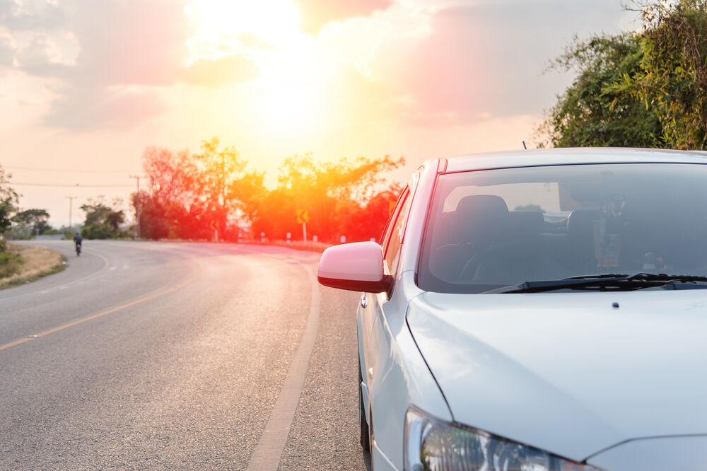 Auto na suncu, Foto: Shutterstock