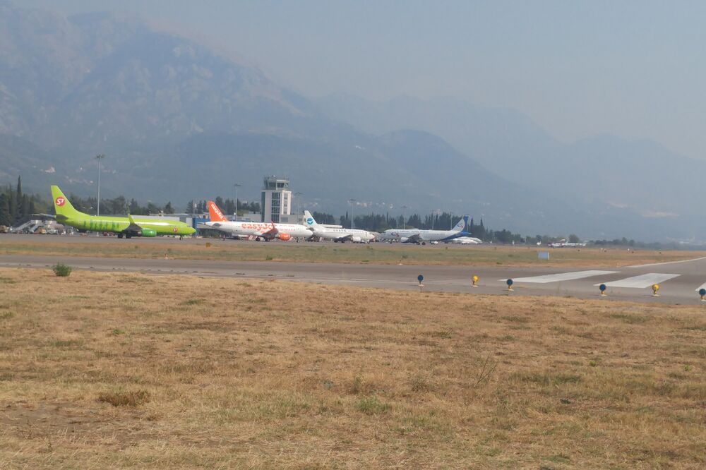 aerodrom Tivat, Foto: Siniša Luković