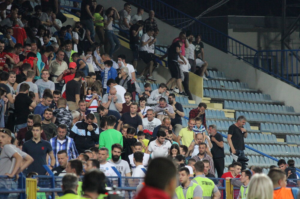 Finale Kupa suzavac, Foto: Filip Roganović