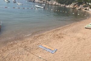 Izlile se fekalije u Pržnu: Nesnosan miris se širi, gosti pobjegli...