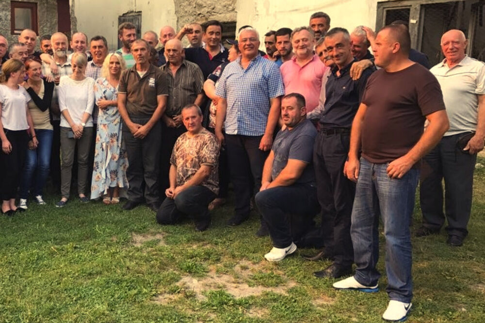 DF Tomaševo, Foto: Demokratski front