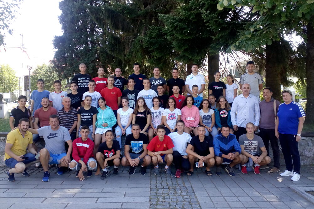 Karatisti, kadeti, juniori i mlađi seniori, Foto: Mina