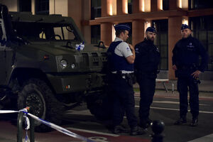 Napad u Briselu: Povrijeđena dva vojnika, napadač ubijen