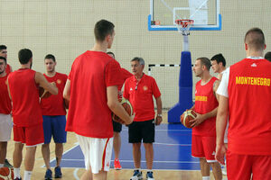 Bjelorusija kompletirala grupu, Crna Gora na startu sa Španijom